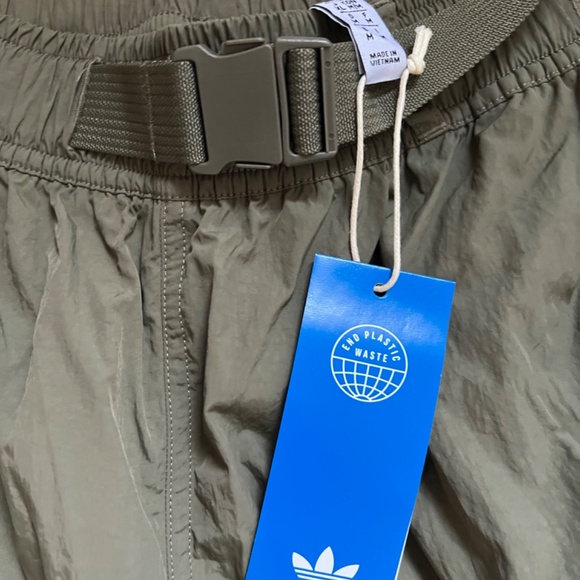 Adidas unisex cargo pant - Picture 2 of 5